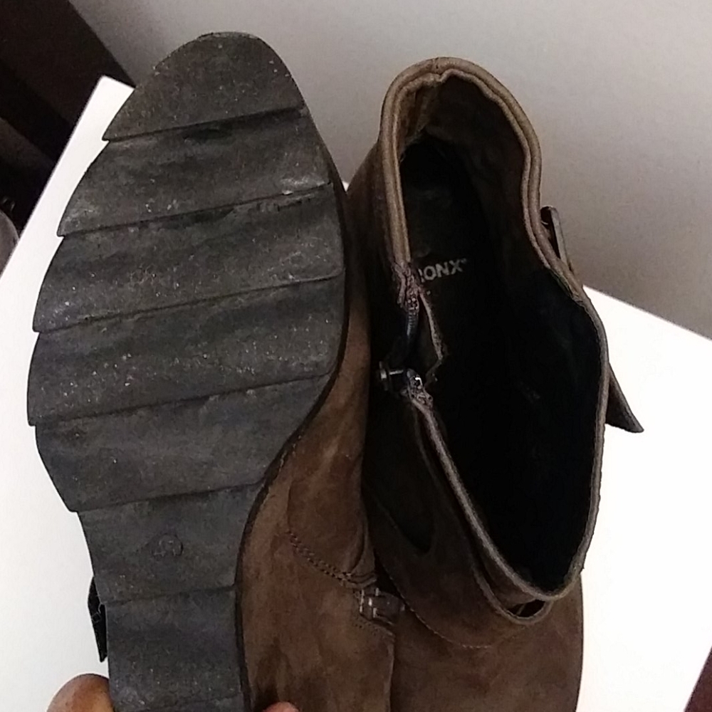 Shoes - Picture 7 of 12